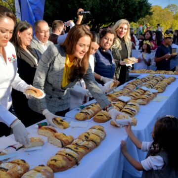 INVITA TERE JIMÉNEZ A LAS FAMILIAS DE AGUASCALIENTES A DISFRUTAR DE LA GIGANTE ROSCA DE REYES 2024