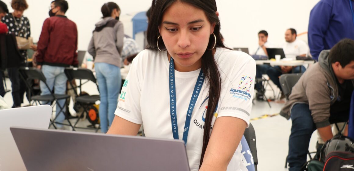 Invita Tere Jiménez  A Jóvenes A Participar Por Una De Las 300 Becas En Inteligencia Artificial Y Blockchain
