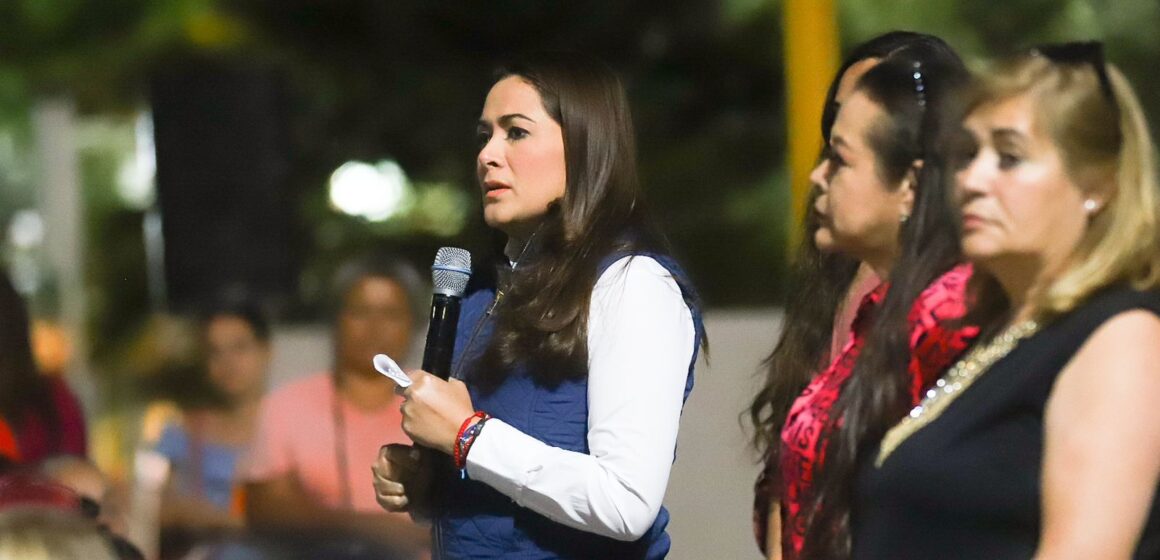 RECONOCE TERE JIMÉNEZ A MUJERES QUE APOYAN A SU COMUNIDAD