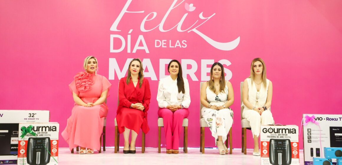 TERE JIMÉNEZ ENCABEZA FESTEJO POR EL DÍA DE LAS MADRES TERE JIMÉNEZ ENCABEZA FESTEJO POR EL DÍA DE LAS MADRES