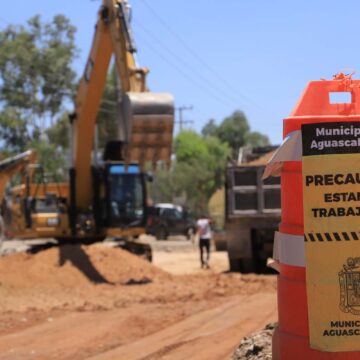 CONTINÚA CERRADO A LA CIRCULACIÓN VEHICULAR TRAMO EN LA AVENIDA JULIO DÍAZ TORRE