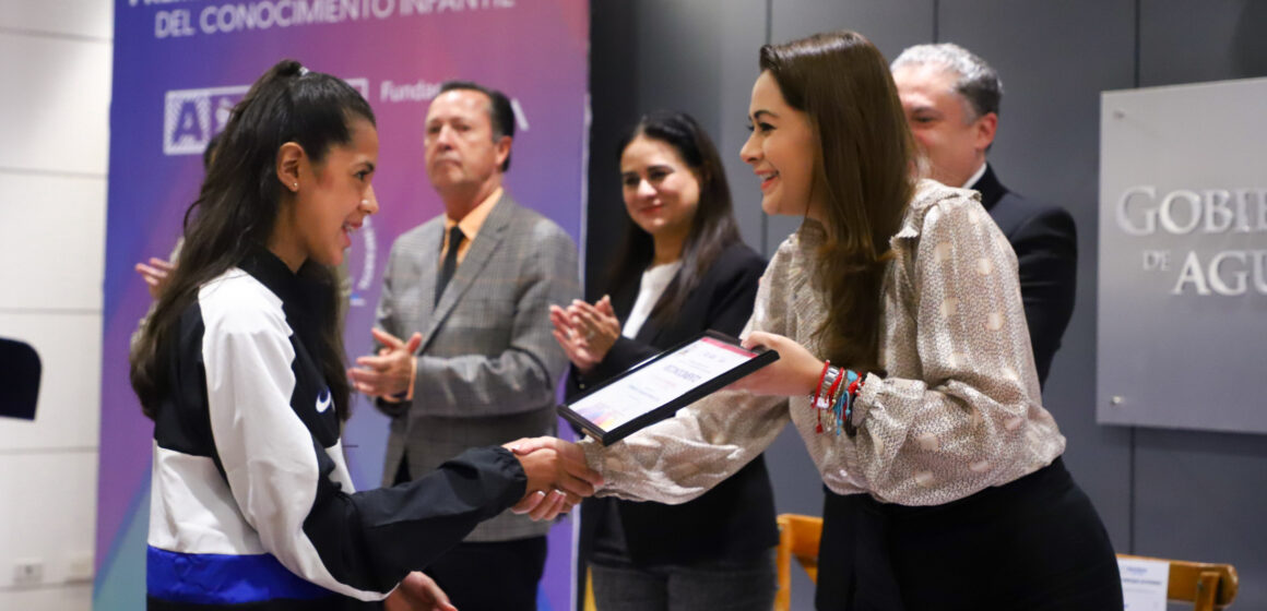 CON BECAS, TERE JIMÉNEZ Y FUNDACIÓN BBVA RECONOCEN A PRIMEROS LUGARES DE LA OLIMPIADA DEL CONOCIMIENTO INFANTIL