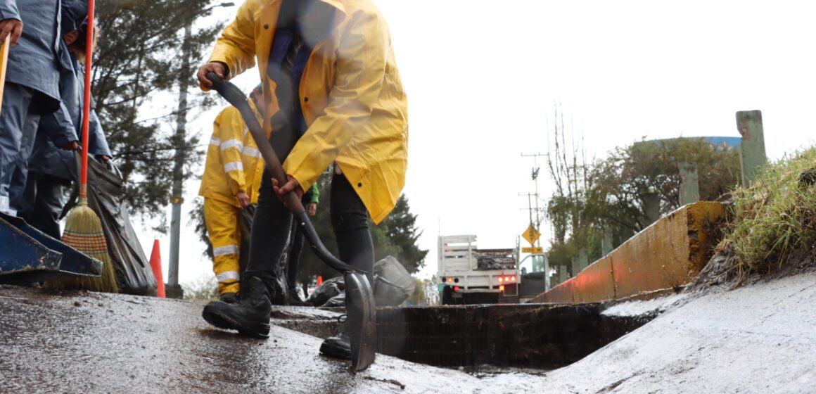 INTENSIFICA MUNICIPIO LIMPIEZA DE CAIMANES Y ALCANTARILLAS