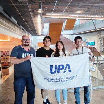 EN LA UNIVERSIDAD POLITÉCNICA DE AGUASCALIENTES FORMAMOS PROFESIONALES ALTAMENTE CAPACITADOS