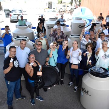 FAMILIAS DE AGUASCALIENTES MEJORAN SU CALIDAD DE VIDA; RECIBEN CALENTADORES SOLARES, TINACOS, CISTERNAS Y BOMBAS DE AGUA