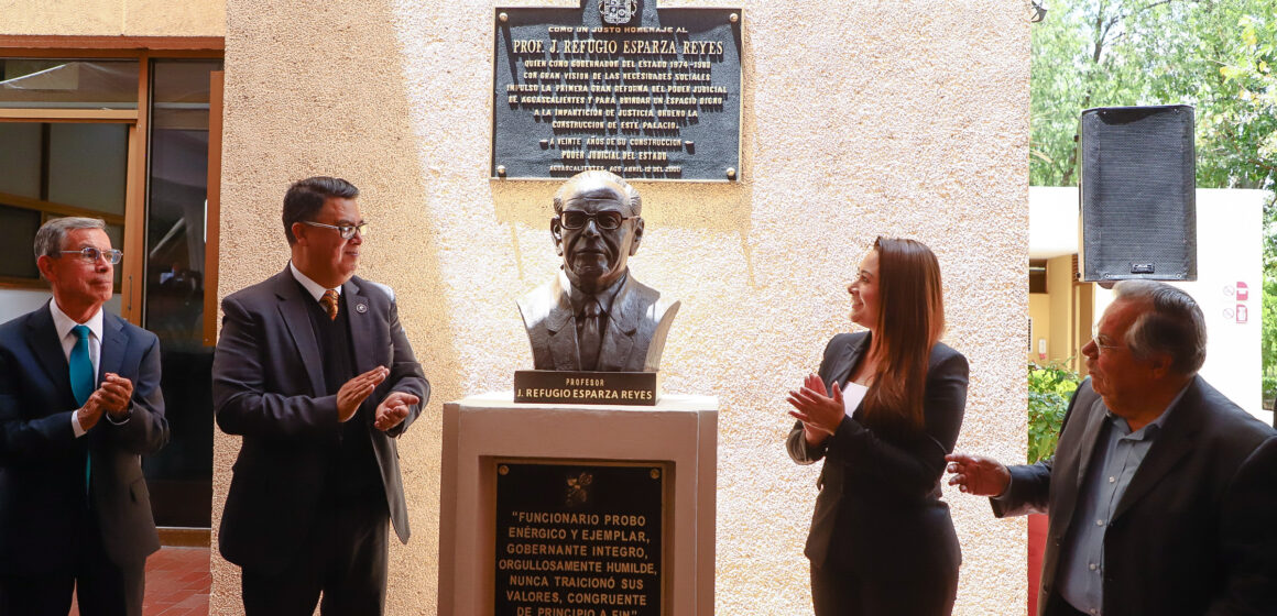 RINDEN HOMENAJE AL EXGOBERNADOR J. REFUGIO ESPARZA REYES; RECONOCEN SU IMPACTO EN EL PROGRESO DE AGUASCALIENTES