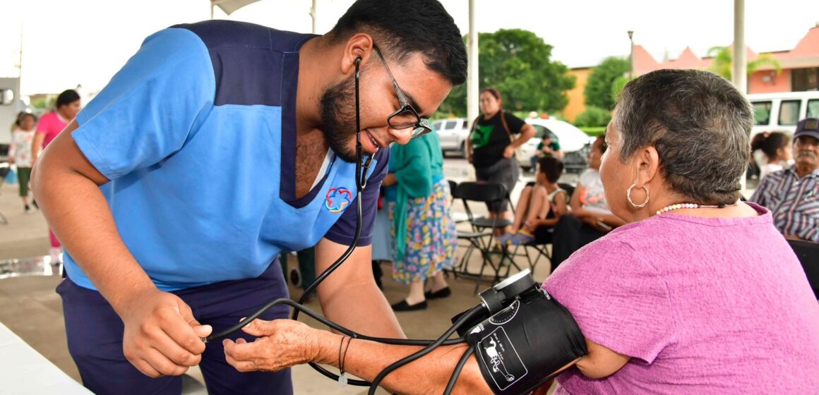 DIF ESTATAL ACERCA SERVICIOS MÉDICOS GRATUITOS A LA COLONIA MORELOS Y ALREDEDORES