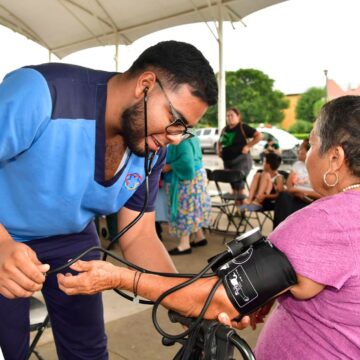 DIF ESTATAL ACERCA SERVICIOS MÉDICOS GRATUITOS A LA COLONIA MORELOS Y ALREDEDORES