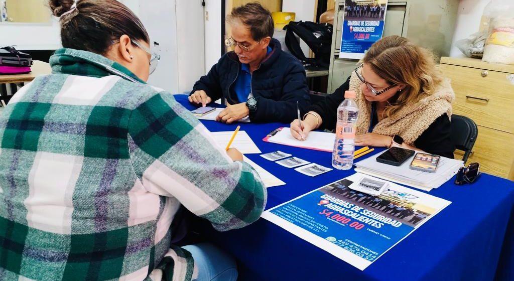 OPORTUNIDADES LABORALES PARA TODOS ESTE LUNES 23 DE SEPTIEMBRE EN LA COLONIA NAZARIO ORTIZ GARZA