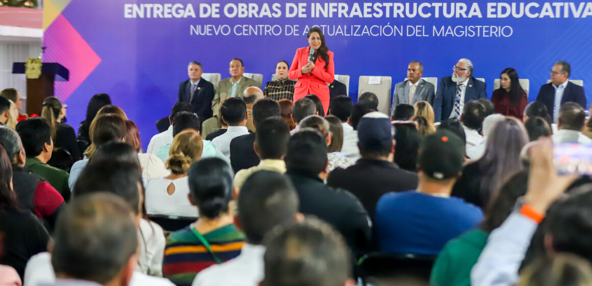 ENTREGA TERE JIMÉNEZ NUEVA INFRAESTRUCTURA CON EQUIPAMIENTO TECNOLÓGICO EN EL CENTRO DE ACTUALIZACIÓN DEL MAGISTERIO