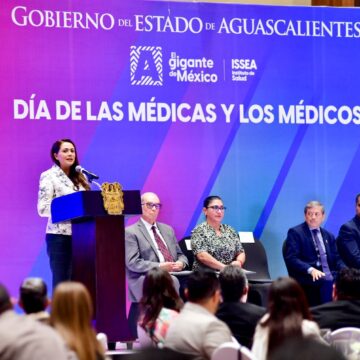 RECONOCE TERE JIMÉNEZ LA LABOR Y DEDICACIÓN DE MÉDICAS Y MÉDICOS