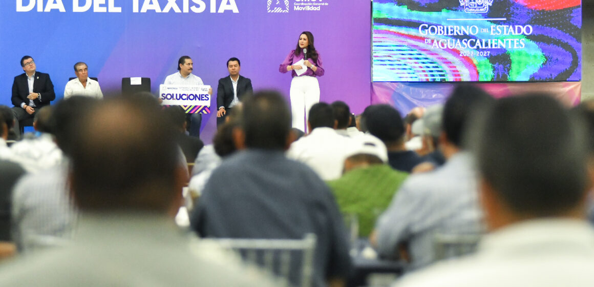 RECONOCE TERE JIMÉNEZ LABOR DE TAXISTAS EN AGUASCALIENTES