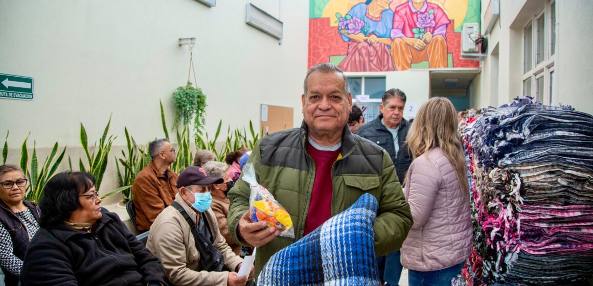 EL INSTITUTO AGUASCALENTENSE DE LAS PERSONAS ADULTAS MAYORES ENTREGARÁ REGALOS A ABUELITAS Y ABUELITOS PARA CELEBRAR LA NAVIDAD