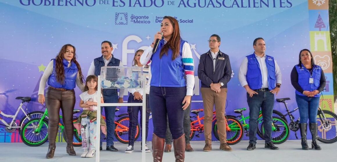 LLEVA TERE JIMÉNEZ MENSAJE DE NAVIDAD A LAS FAMILIAS DE AGUASCALIENTES