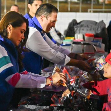 TERE JIMÉNEZ VISITA EL ORIENTE DE LA CIUDAD COMO PARTE DE SU GIRA NAVIDEÑA