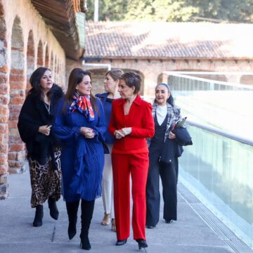 EN CUMBRE NACIONAL DE ECONOMÍA Y TURISMO, TERE JIMÉNEZ DESTACA EL PAPEL DE LA MUJER EN LA ECONOMÍA DEL PAÍS