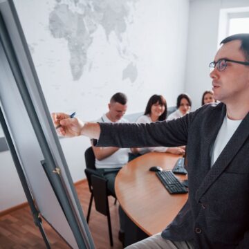 EN FEBRERO, INVITAN A EMPRESARIOS A CURSOS GRATUITOS PARA QUE HAGAN CRECER SUS NEGOCIOS