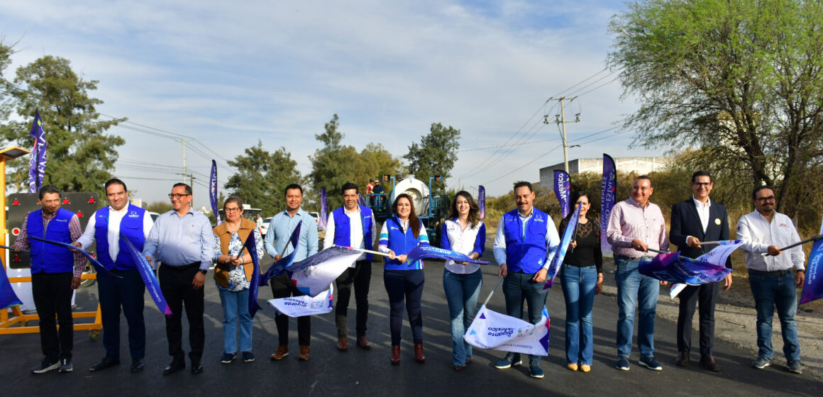 ENTREGA TERE JIMÉNEZ OBRAS DE REPAVIMENTACIÓN EN LA SALIDA A CALVILLO