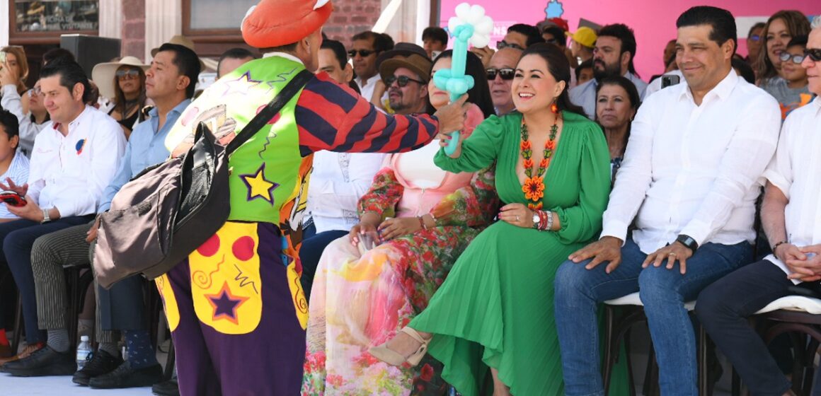 EN UN AMBIENTE DE ALEGRÍA, TERE JIMÉNEZ ENCABEZÓ EL TRADICIONAL DESFILE DE PRIMAVERA DE LA FERIA NACIONAL DE SAN MARCOS 2025