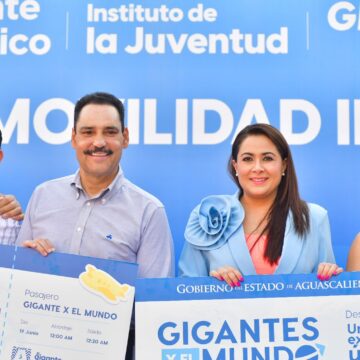 TERE JIMÉNEZ CONECTA A LA JUVENTUD DE AGUASCALIENTES CON EL MUNDO AL ENTREGAR 500 BECAS DE MOVILIDAD INTERNACIONAL
