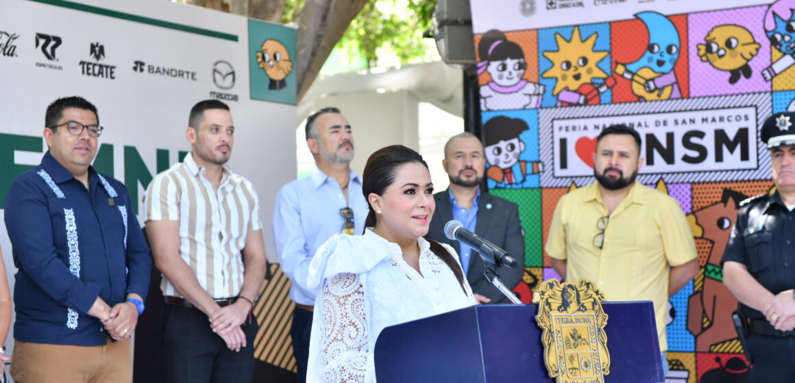 TERE JIMÉNEZ ENCABEZA LA COLOCACIÓN DEL TRADICIONAL BANDO SOLEMNE DE LA FERIA NACIONAL DE SAN MARCOS 2025