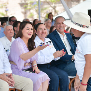 TERE JIMÉNEZ REAFIRMA SU RESPALDO A LAS Y LOS TRABAJADORES EN EL DESFILE DEL 1° DE MAYO