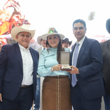 TERE JIMÉNEZ INAUGURA CONVENCIÓN NACIONAL GANADERA Y REFRENDA SU COMPROMISO CON EL SECTOR