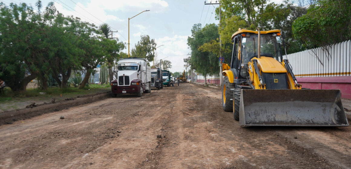 ARRANCA OBRAS PÚBLICAS SEGUNDO TRAMO DE REHABILITACIÓN DE JULIO DÍAZ TORRE CON CONCRETO HIDRÁULICO