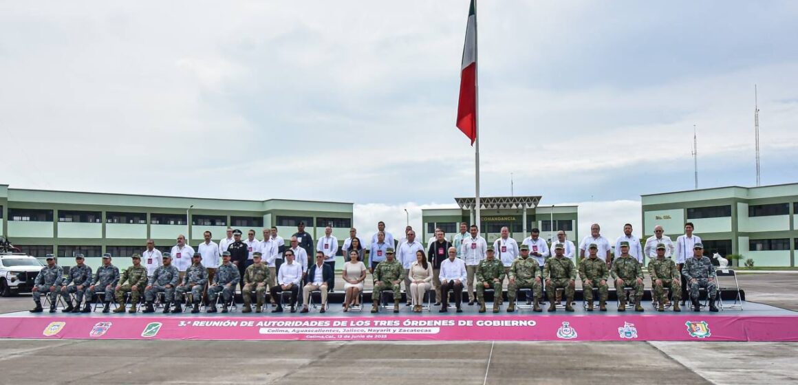 TERE JIMÉNEZ SE REÚNE CON GOBERNADORES DE COLIMA, NAYARIT Y JALISCO PARA FORTALECER ESTRATEGIAS DE SEGURIDAD