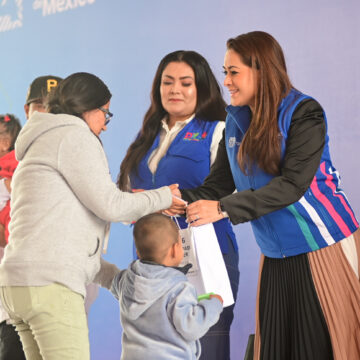 TERE Y AURORA JIMÉNEZ TRANSFORMAN VIDAS CON ENTREGA DE 170 APARATOS AUDITIVOS