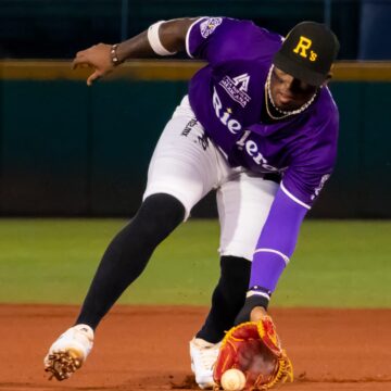 RIELEROS SE DESPIDE DE LA TEMPORADA CON UN  TRIUNFO ANTE SARAPEROS