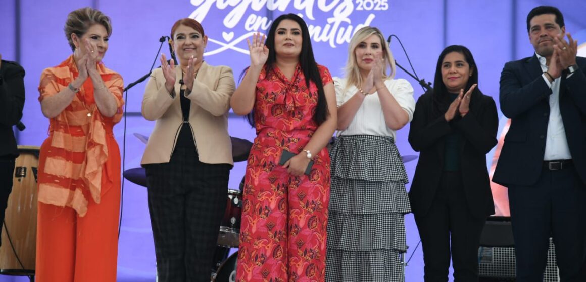 DIF ESTATAL CELEBRA A MÁS DE MIL 500 ABUELITAS Y ABUELITOS EN SU DÍA