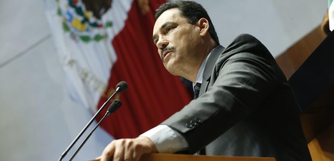 TOÑO MARTÍN DEL CAMPO PRESENTA INICIATIVAS PARA MEJORAR EL SISTEMA DE SALUD