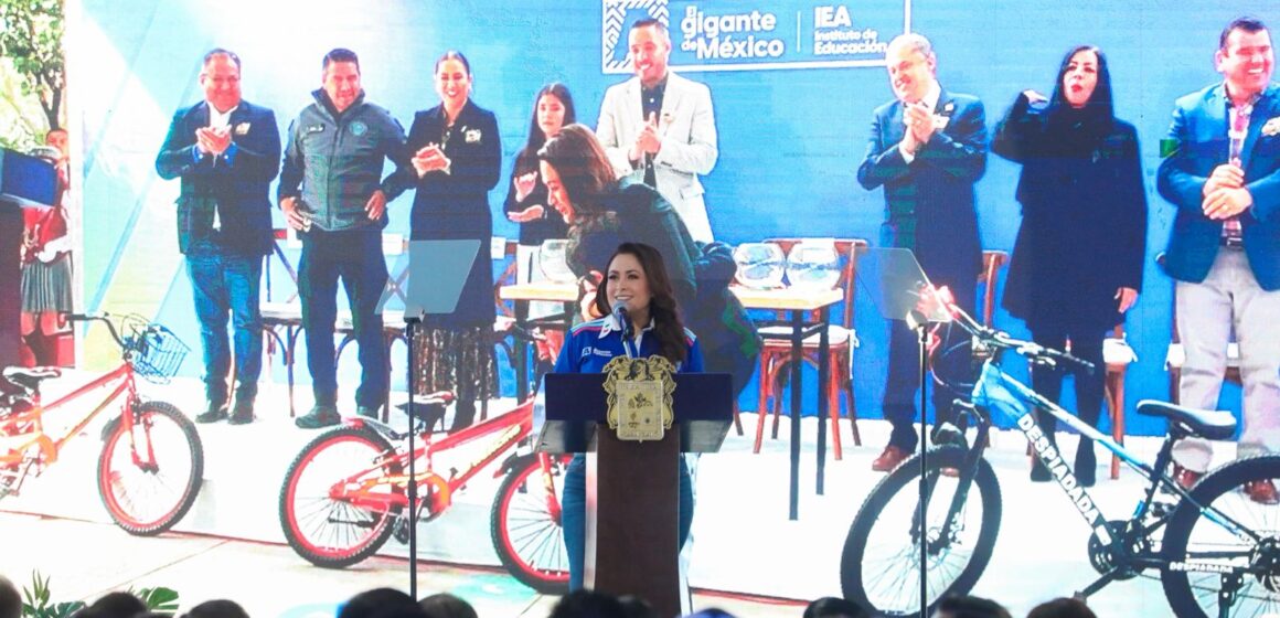 TERE JIMÉNEZ PRESENTA SU TERCER INFORME ANTE HABITANTES DE PABELLÓN DE ARTEAGA, TEPEZALÁ Y SAN JOSÉ DE GRACIA