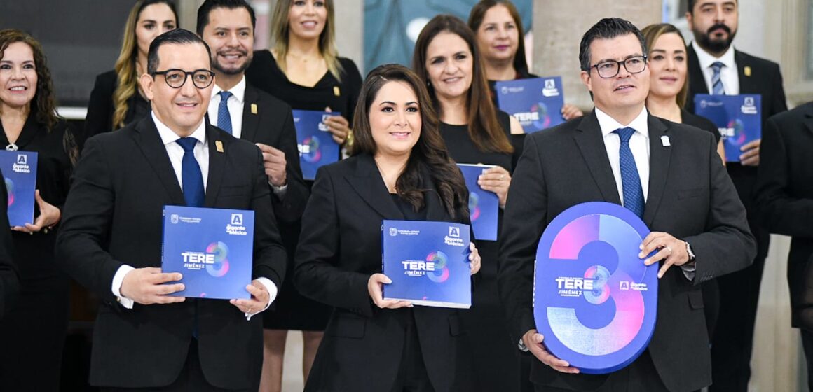 TERE JIMÉNEZ ENTREGA SU TERCER INFORME DE GOBIERNO AL CONGRESO DEL ESTADO Y REAFIRMA SU COMPROMISO CON EL DESARROLLO DE AGUASCALIENTES