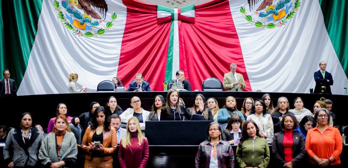 APRUEBAN DIPUTADOS INICIATIVA DE ANAYELI MUÑOZ PARA SANCIONAR AGRESORES DE MUJERES QUE SON FUNCIONARIOS PÚBLICOS