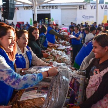 TERE JIMÉNEZ CELEBRA LA NAVIDAD CON LAS FAMILIAS DE ASIENTOS Y EL LLANO