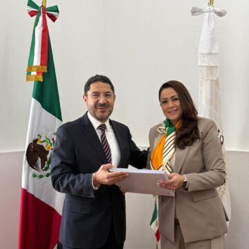 SE REÚNE TERE JIMÉNEZ CON MARTÍ BATRES, DIRECTOR GENERAL DEL ISSSTE