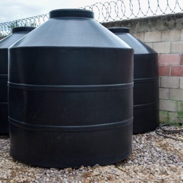 APOYAN A PEQUEÑOS PRODUCTORES CON CERCOS PERIMETRALES, CISTERNAS, MOTOBOMBAS Y MÁS