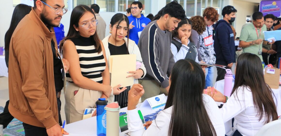 UNIVERSIDAD TECNOLÓGICA EL RETOÑO ACERCA A ESTUDIANTES CON EMPRESAS PARA UNA MEJOR PREPARACIÓN 