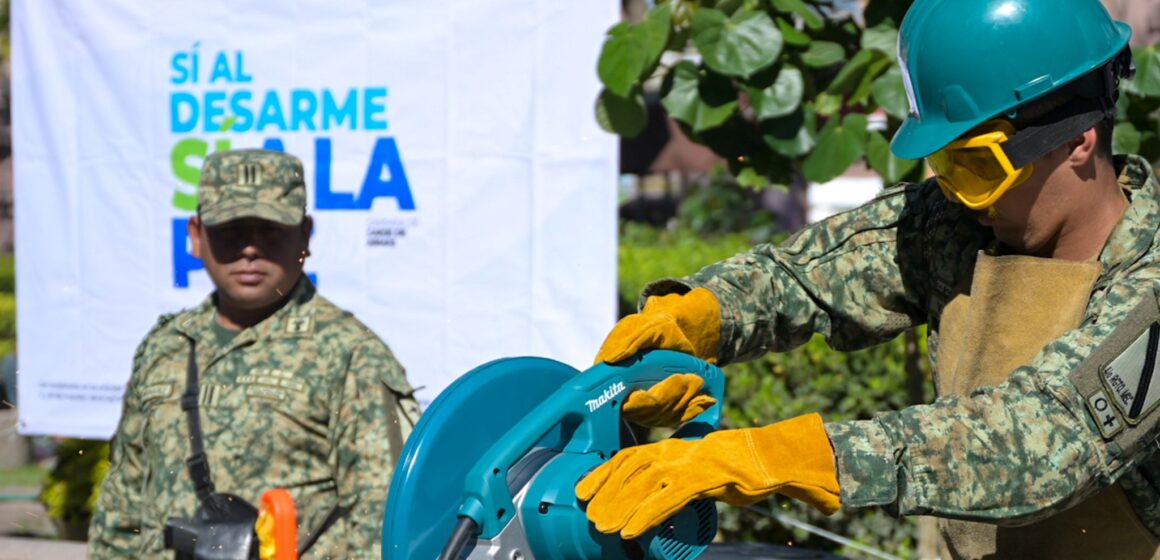 LEO MONTAÑEZ UNE ESFUERZOS EN LA CAMPAÑA «SÍ AL DESARME, SÍ A LA PAZ»