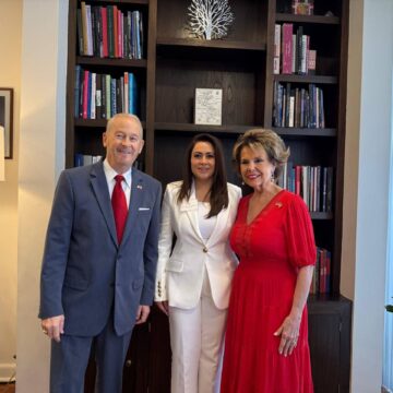 TERE JIMÉNEZ SOSTUVO UNA REUNIÓN CON EL EMBAJADOR DE ESTADOS UNIDOS EN MÉXICO, RONALD DOUGLAS JOHNSON