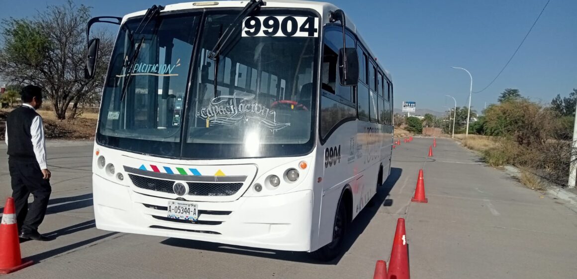 OPERADORES DEL TRANSPORTE PÚBLICO RECIBEN CAPACITACIÓN PERMANENTE