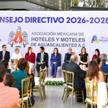 TERE JIMÉNEZ TOMA PROTESTA A NUEVO CONSEJO DE HOTELES Y MOTELES DE AGUASCALIENTES