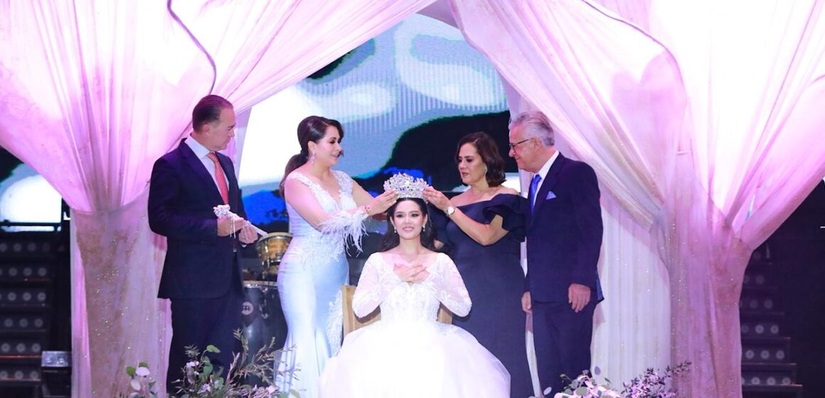 CON LA CORONACIÓN DE ALEXA I, DA INICIO OFICIAL LA FERIA NACIONAL DE SAN MARCOS