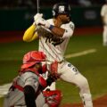 RIELEROS FIRMA REMONTADA ÉPICA Y ASEGURA SU PRIMERA SERIE DE LA TEMPORADA