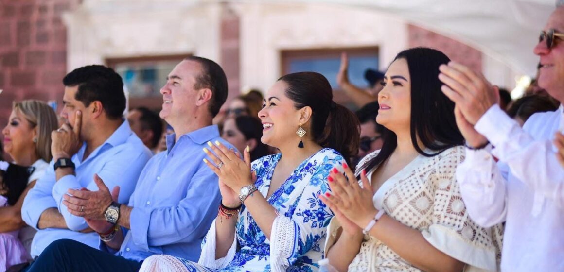 MILES DE FAMILIAS SE REUNIERON PARA DISFRUTAR DEL TRADICIONAL DESFILE DE PRIMAVERA EN EL MARCO DE LA FERIA NACIONAL DE SAN MARCOS