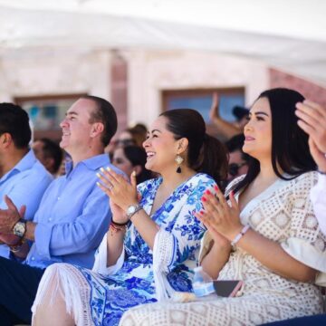 MILES DE FAMILIAS SE REUNIERON PARA DISFRUTAR DEL TRADICIONAL DESFILE DE PRIMAVERA EN EL MARCO DE LA FERIA NACIONAL DE SAN MARCOS