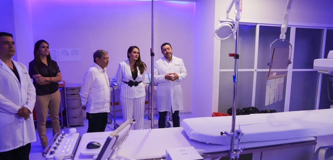 INAUGURA TERE JIMÉNEZ NUEVO EQUIPAMIENTO PARA TRATAR ENFERMEDADES DEL CORAZÓN Y DEL CEREBRO EN EL HOSPITAL HIDALGO
