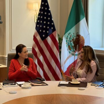 EN WASHINGTON, TERE JIMÉNEZ RECIBE PREMIO INTERNACIONAL POR SU LIDERAZGO EN EL SERVICIO PÚBLICO EN WASHINGTON, TERE JIMÉNEZ RECIBE PREMIO INTERNACIONAL POR SU LIDERAZGO EN EL SERVICIO PÚBLICO